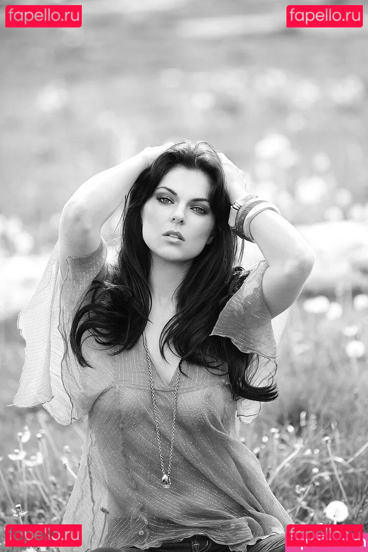 Serinda Swan Onlyfans Photo Gallery 