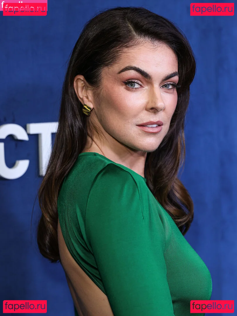 Serinda Swan Onlyfans Photo Gallery 