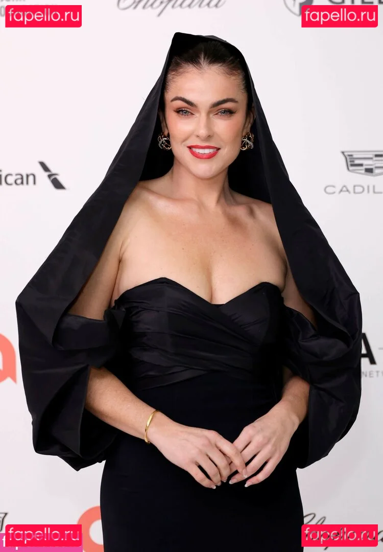 Serinda Swan Onlyfans Photo Gallery 