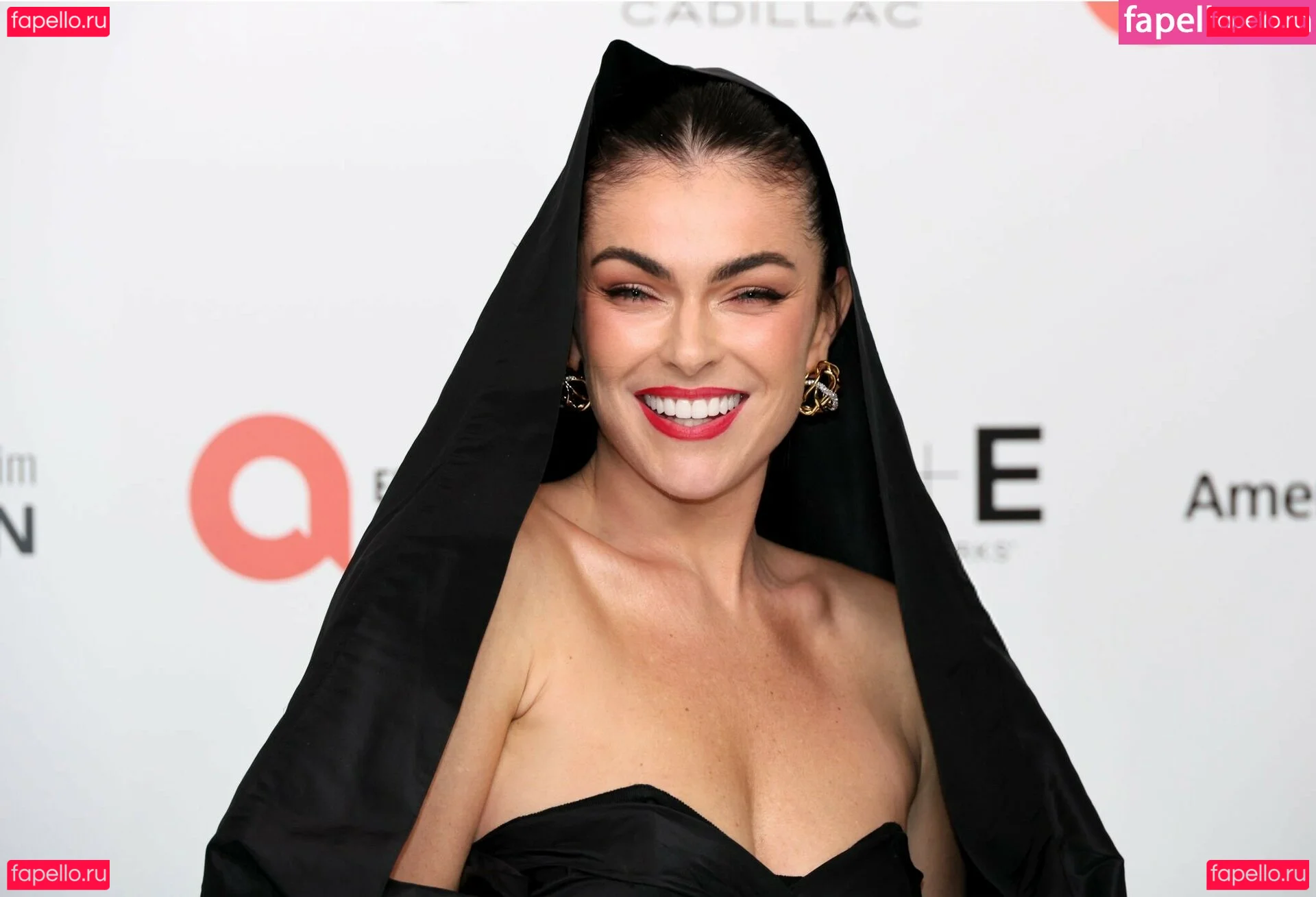 Serinda Swan Onlyfans Photo Gallery 