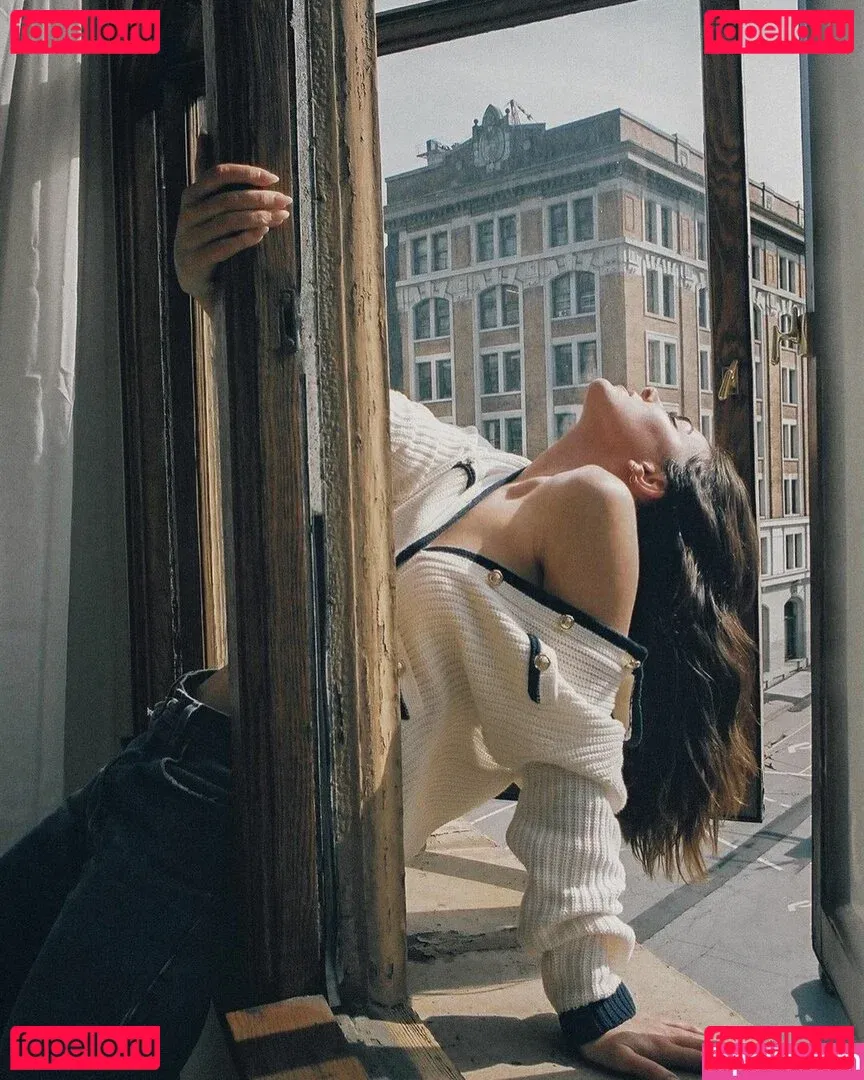 Serinda Swan Onlyfans Photo Gallery 