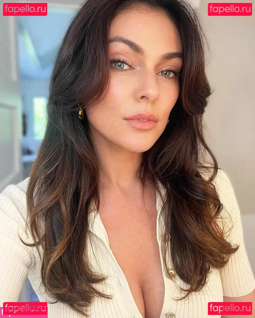 Serinda Swan Onlyfans Photo Gallery 