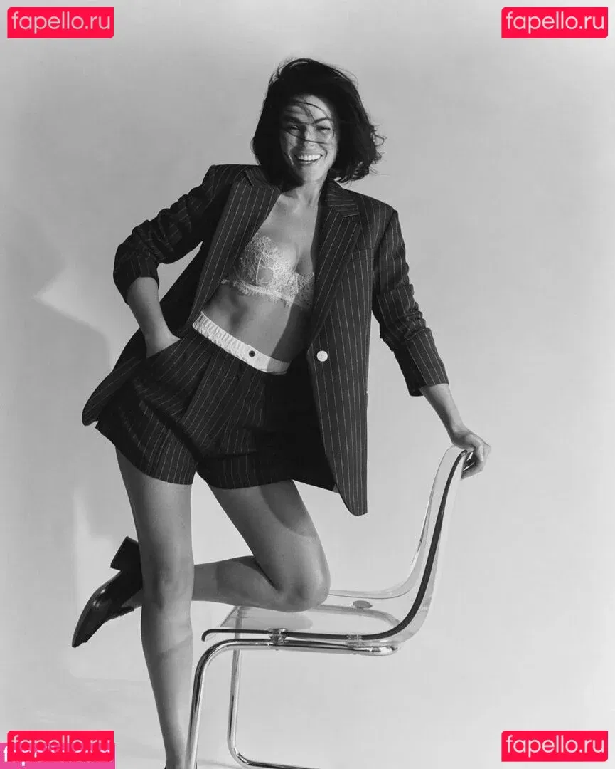 Serinda Swan Onlyfans Photo Gallery 