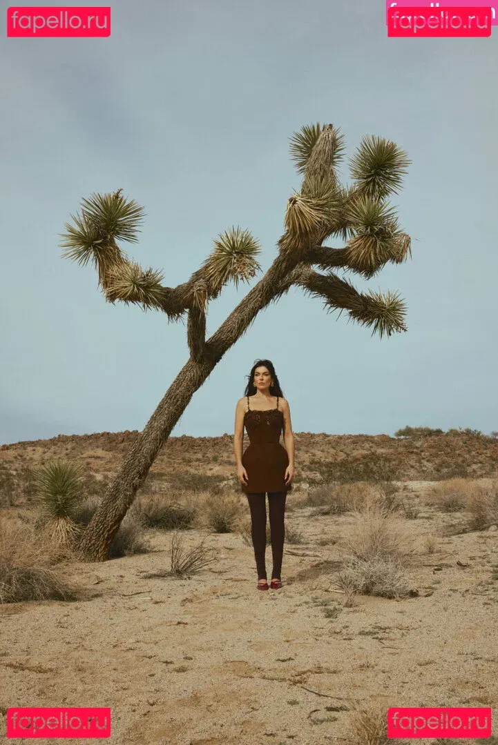 Serinda Swan Onlyfans Photo Gallery 