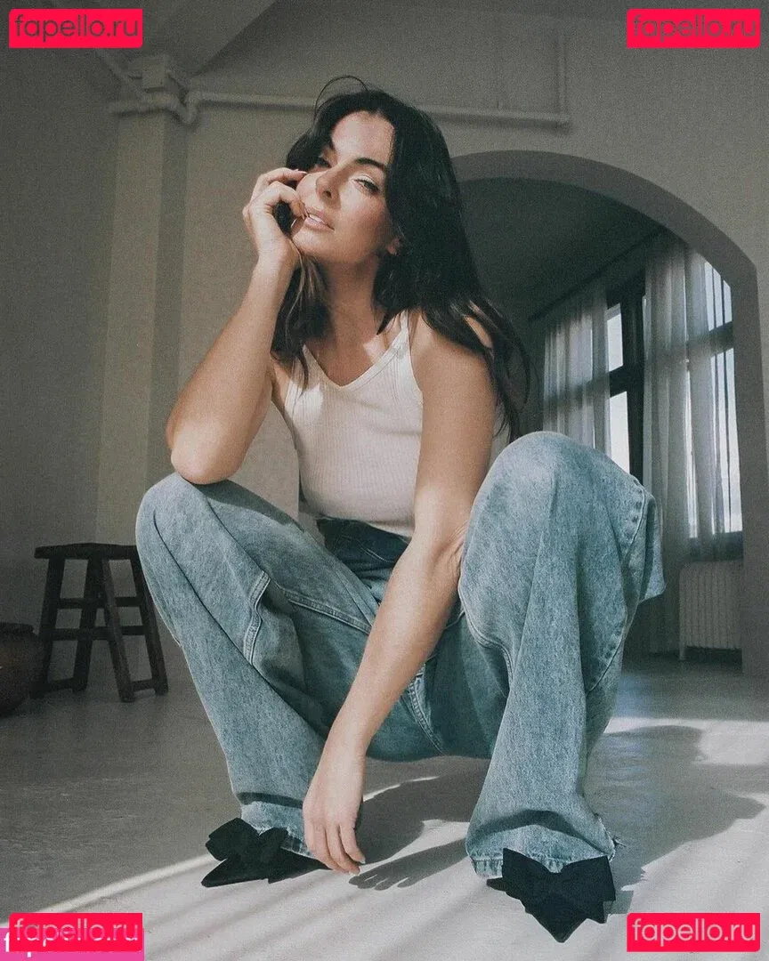 Serinda Swan Onlyfans Photo Gallery 