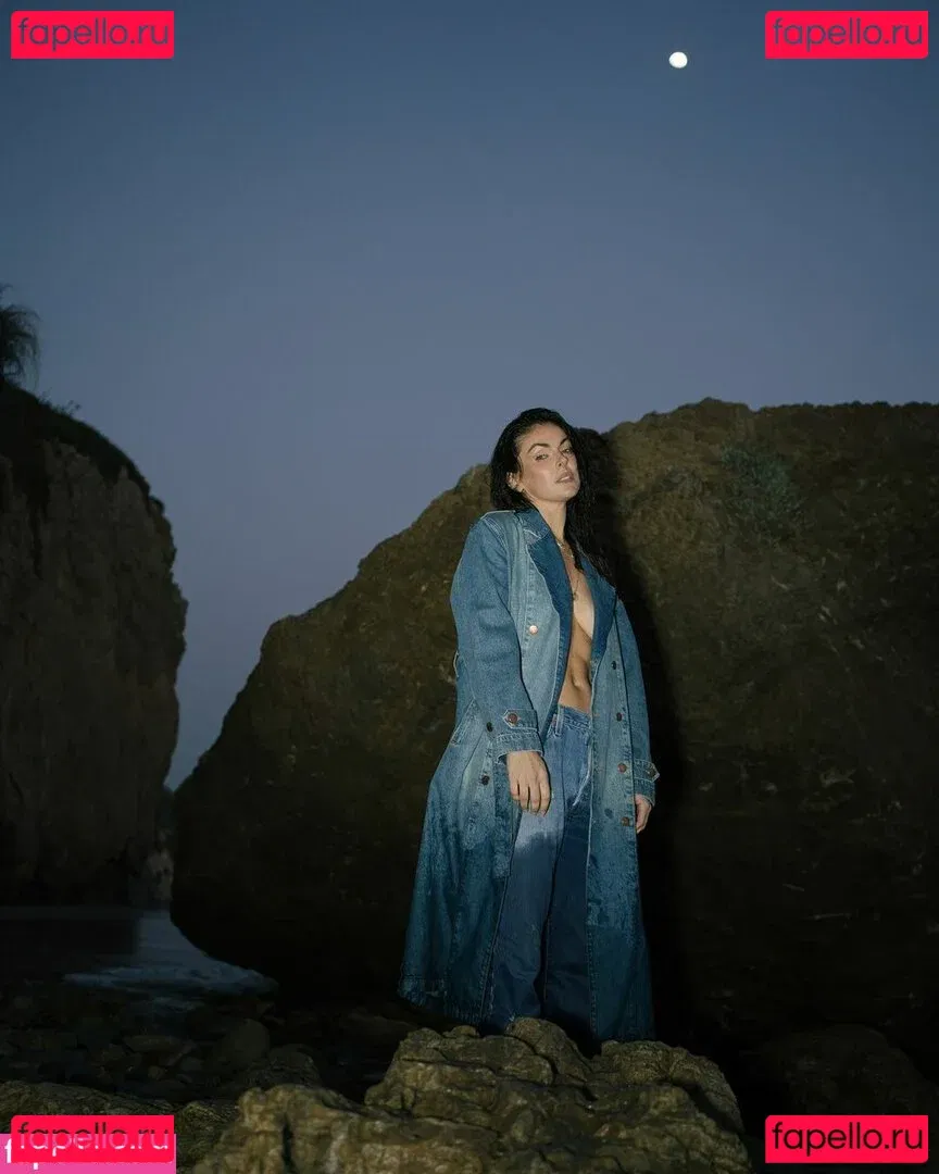 Serinda Swan Onlyfans Photo Gallery 