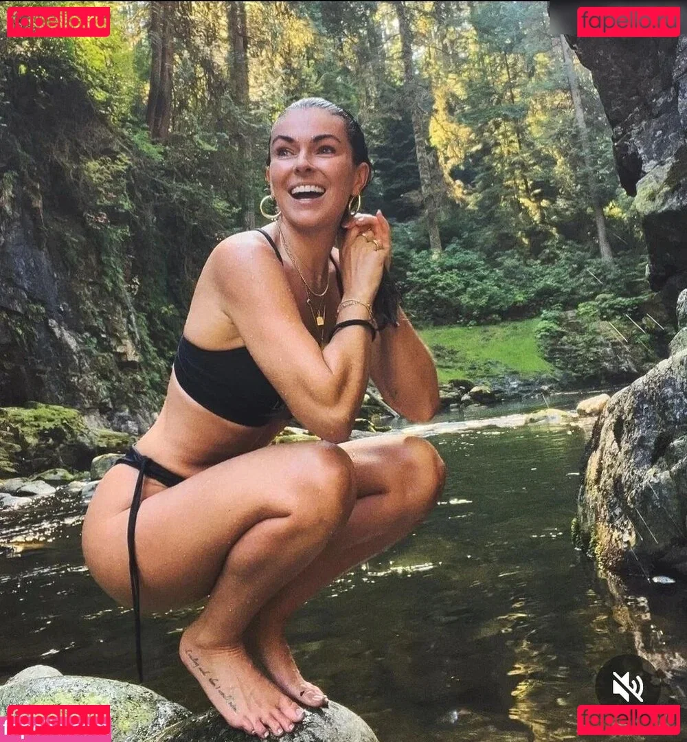 Serinda Swan Onlyfans Photo Gallery 