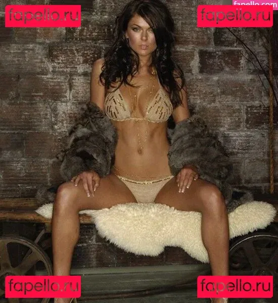 Serinda Swan Onlyfans Photo Gallery 