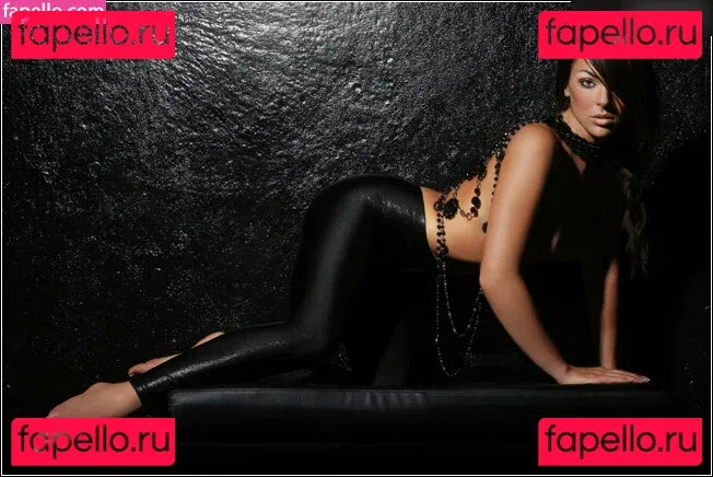 Serinda Swan Onlyfans Photo Gallery 