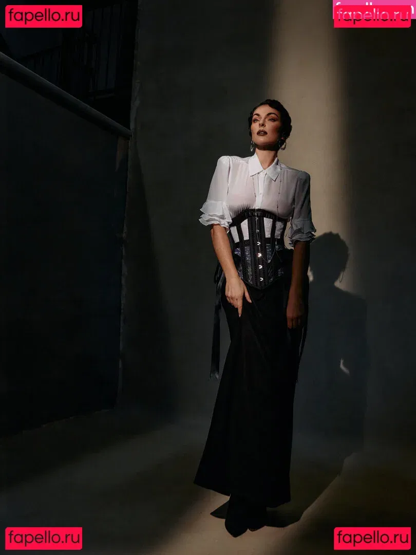 Serinda Swan Onlyfans Photo Gallery 