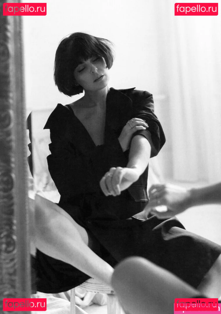 Serinda Swan Onlyfans Photo Gallery 