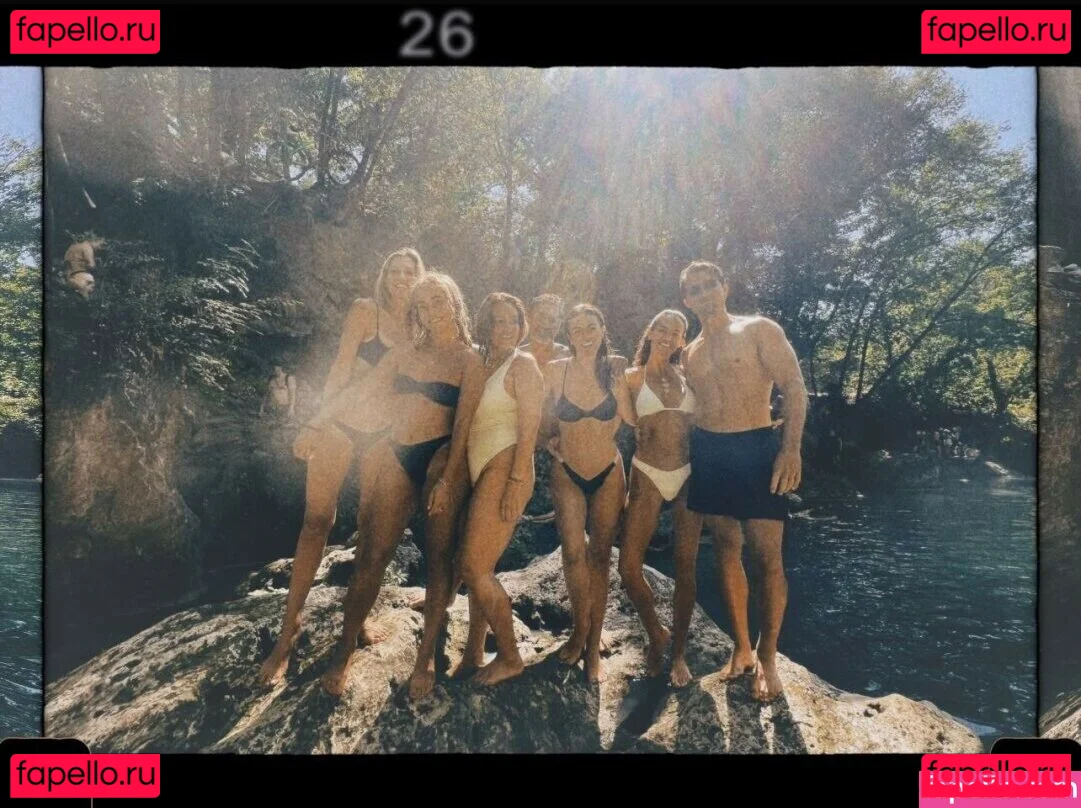 Serinda Swan Onlyfans Photo Gallery 