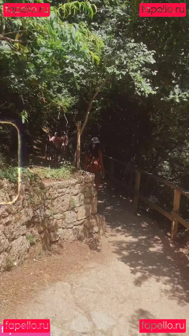 Serinda Swan Onlyfans Photo Gallery 