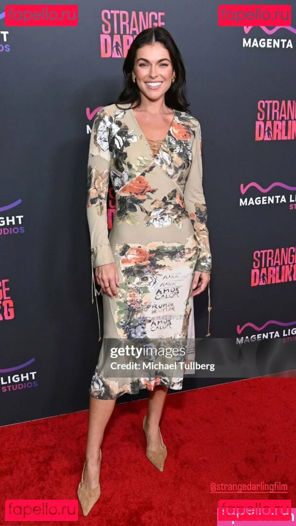 Serinda Swan Onlyfans Photo Gallery 