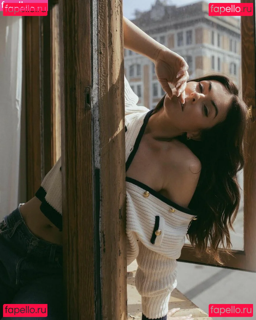 Serinda Swan Onlyfans Photo Gallery 