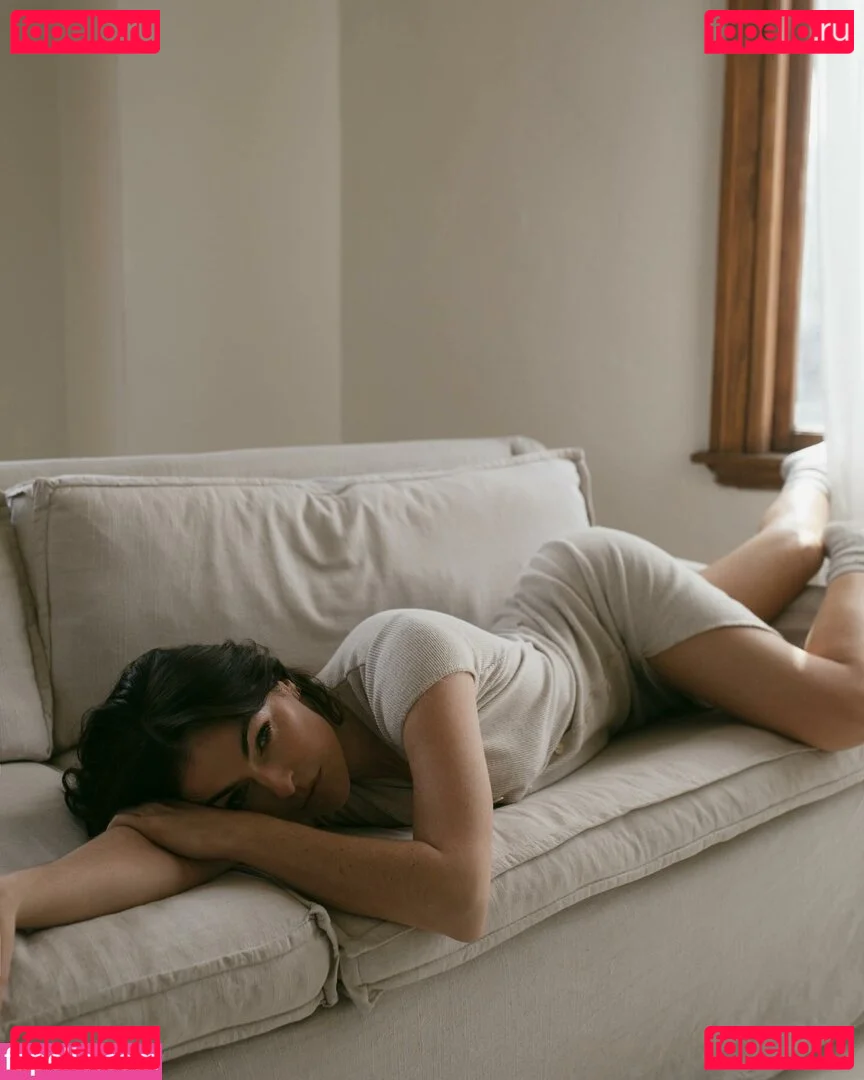 Serinda Swan Onlyfans Photo Gallery 