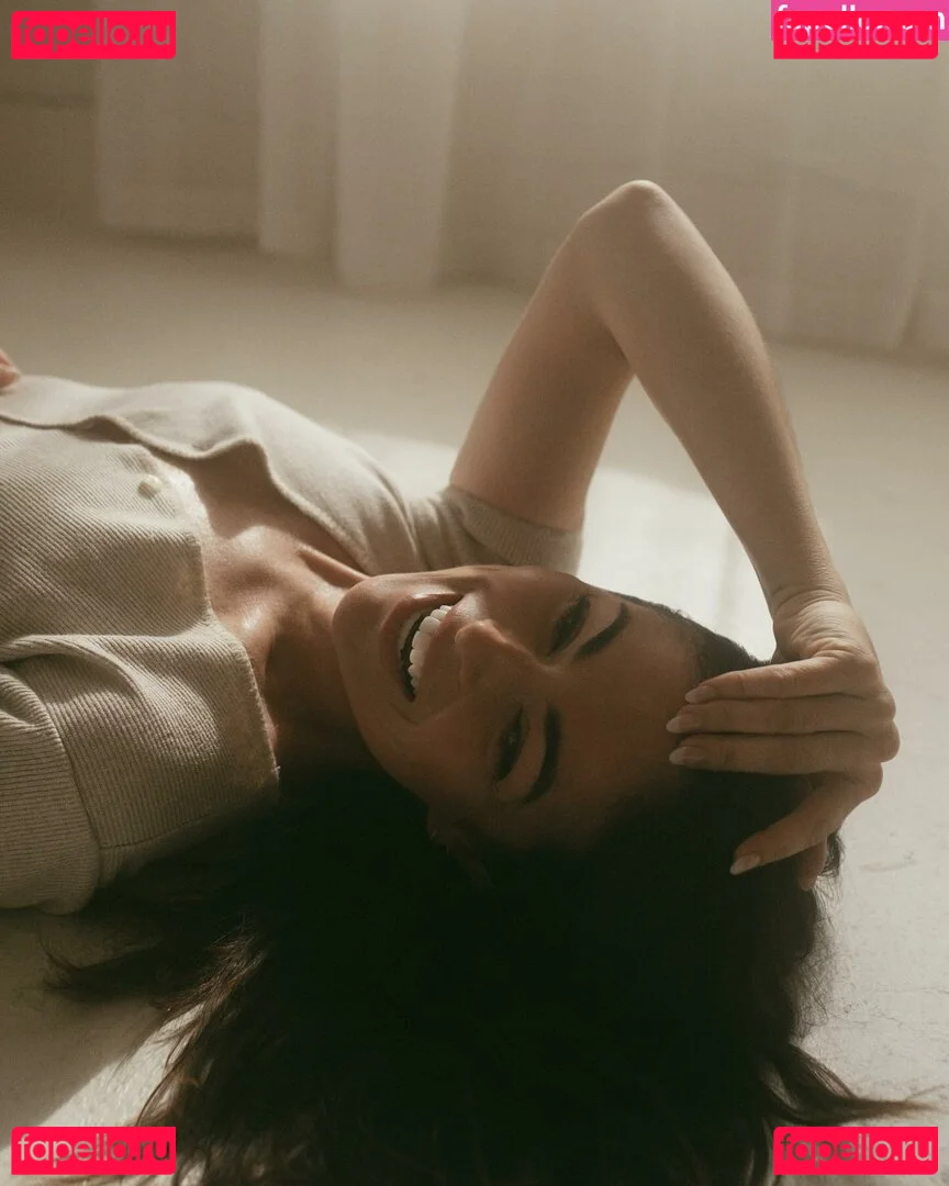 Serinda Swan Onlyfans Photo Gallery 