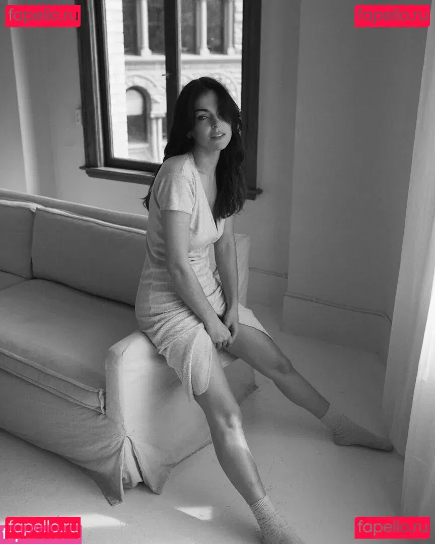 Serinda Swan Onlyfans Photo Gallery 