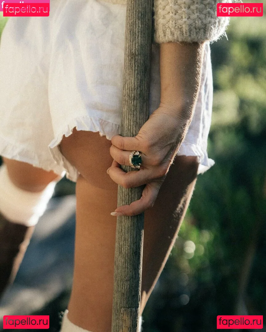 Serinda Swan Onlyfans Photo Gallery 