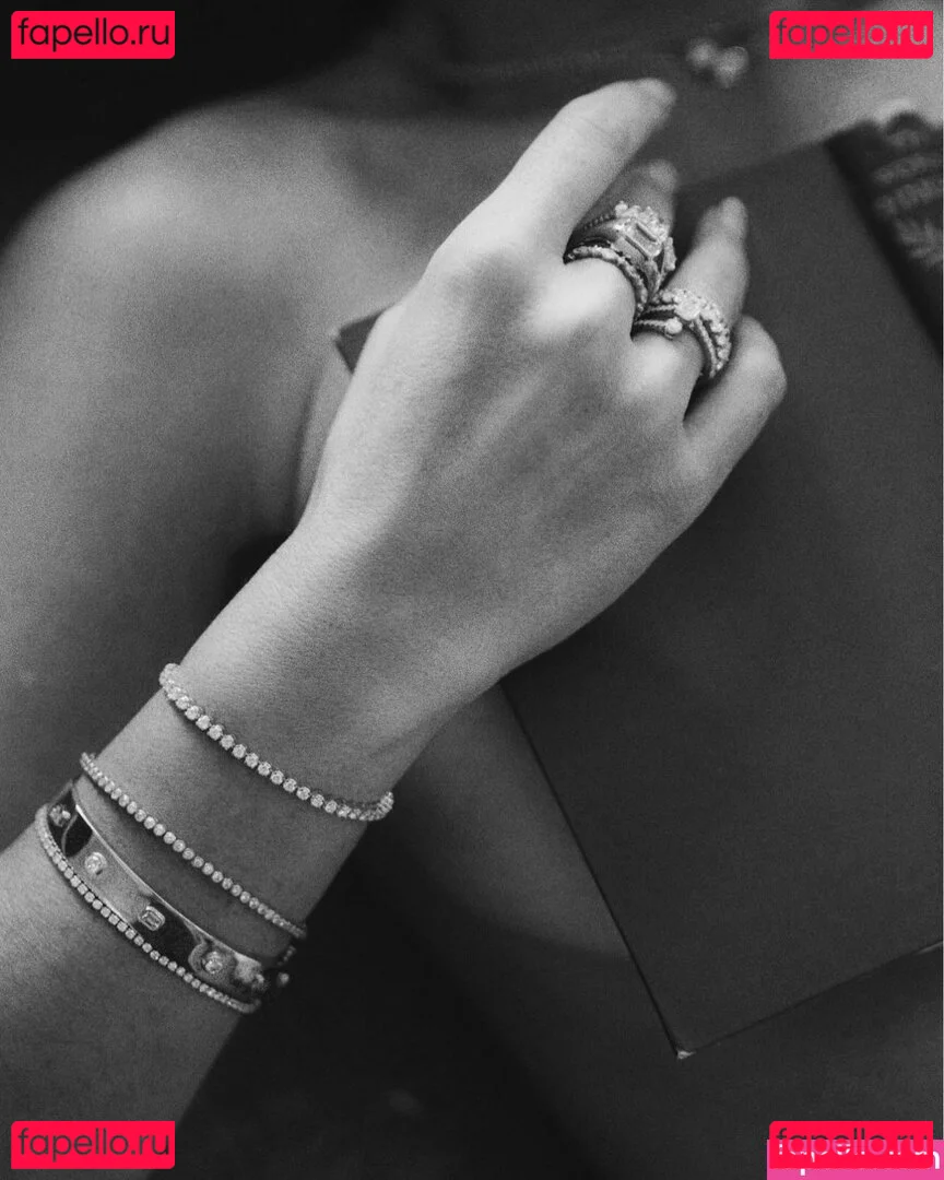 Serinda Swan Onlyfans Photo Gallery 