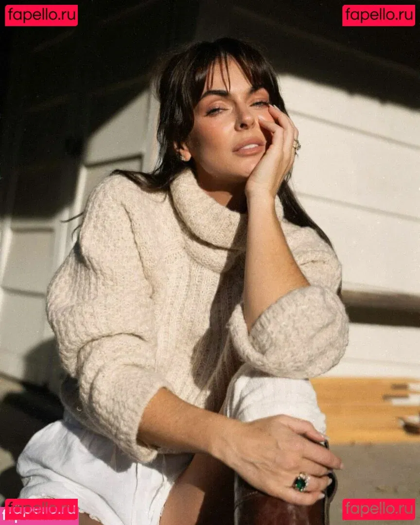 Serinda Swan Onlyfans Photo Gallery 