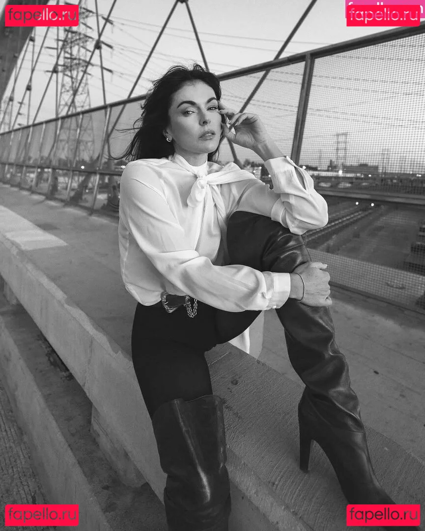 Serinda Swan Onlyfans Photo Gallery 