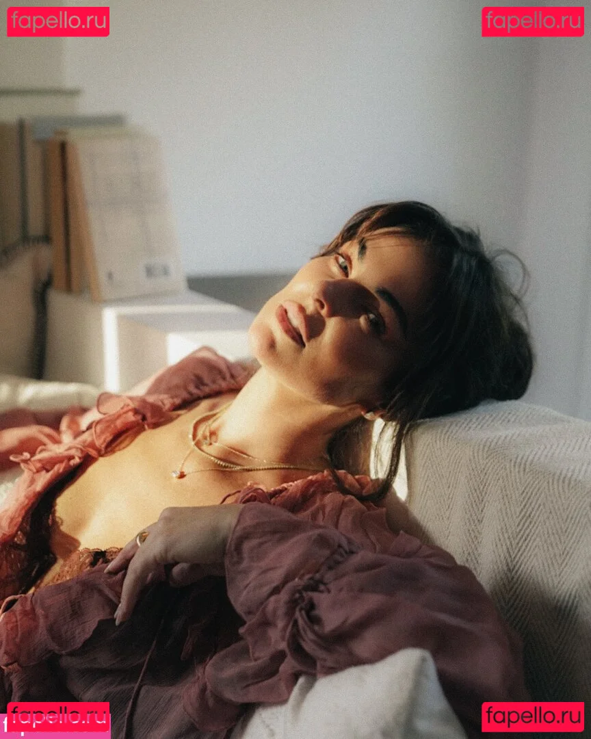 Serinda Swan Onlyfans Photo Gallery 