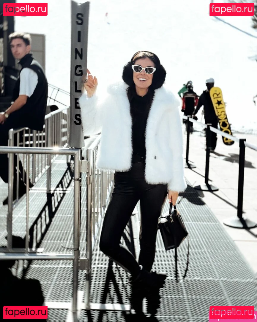 Serinda Swan Onlyfans Photo Gallery 