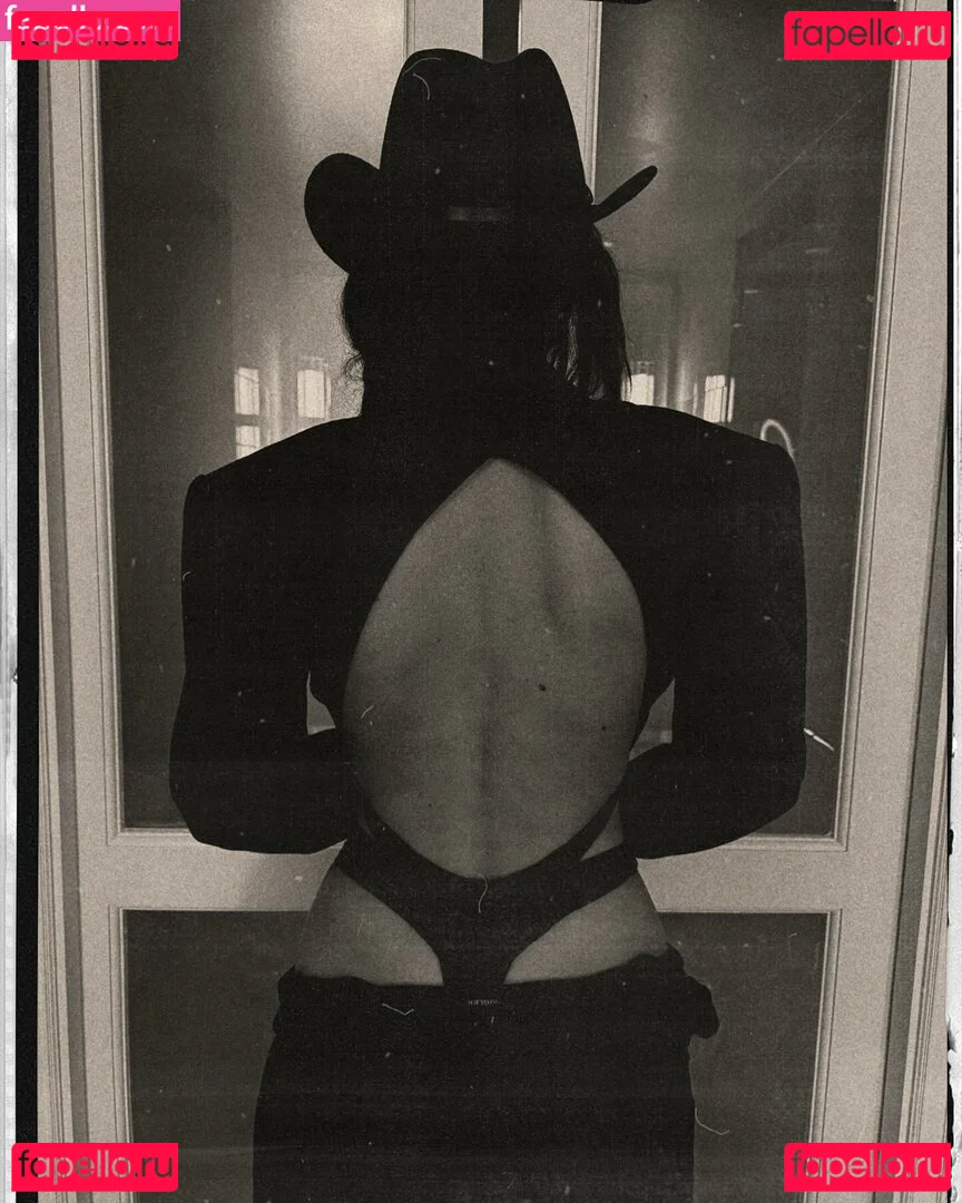 Serinda Swan Onlyfans Photo Gallery 