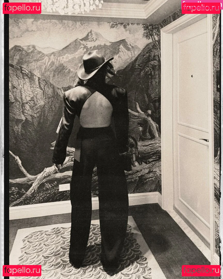 Serinda Swan Onlyfans Photo Gallery 