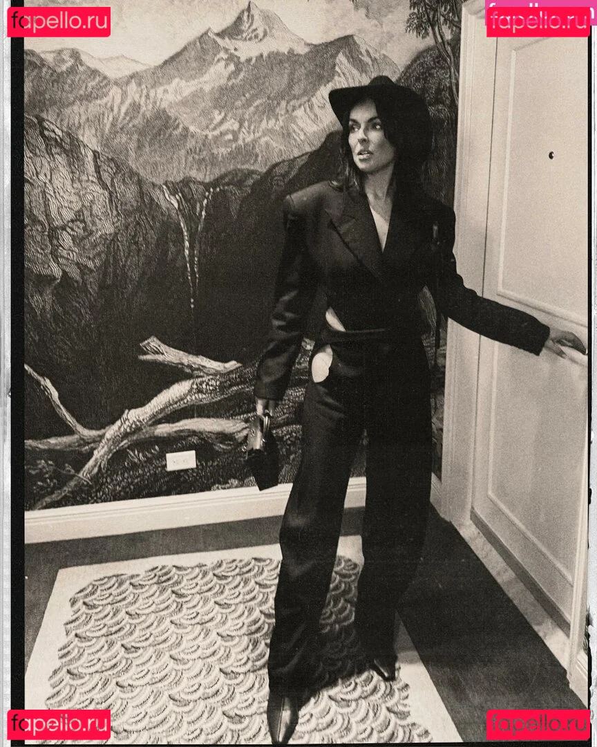 Serinda Swan Onlyfans Photo Gallery 