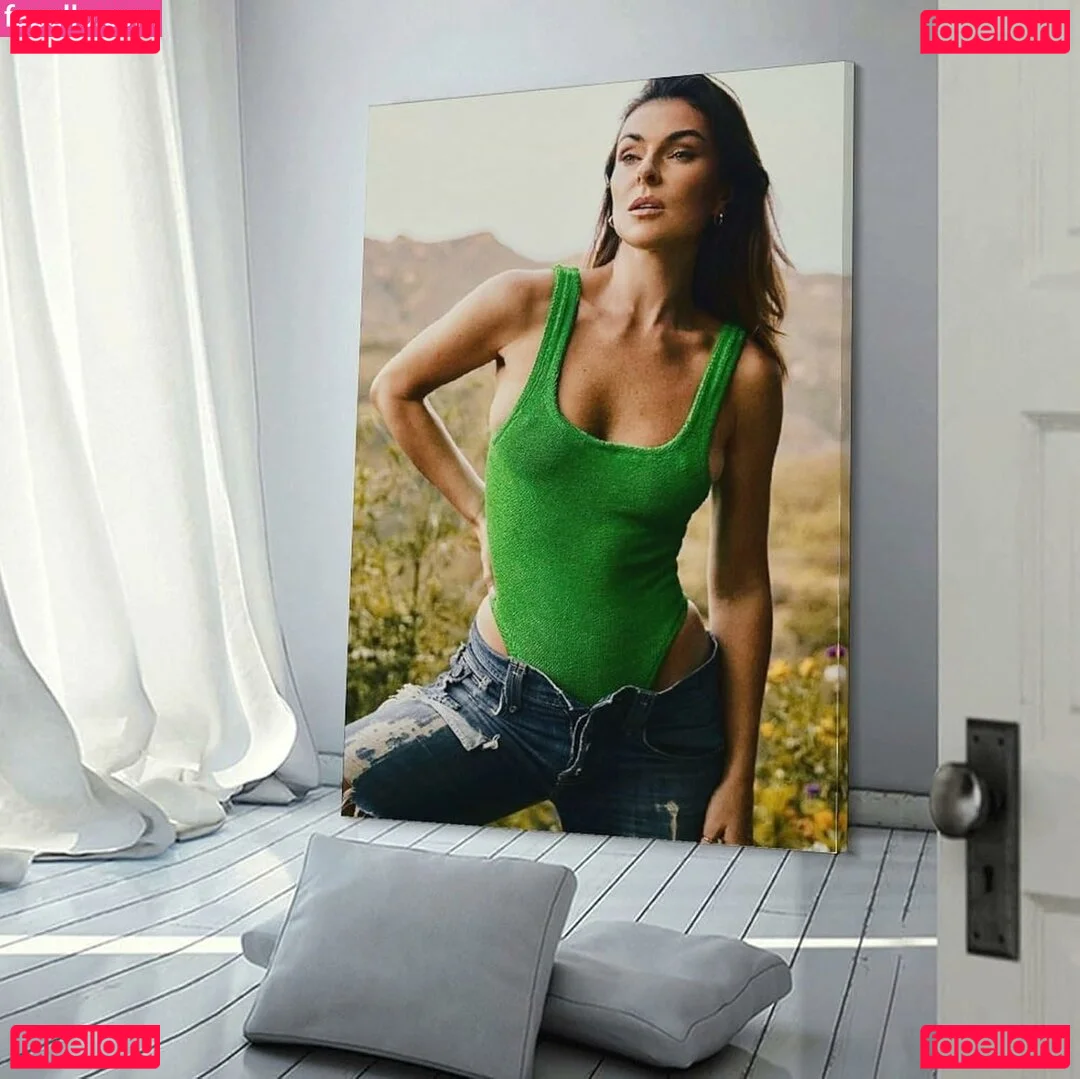 Serinda Swan Onlyfans Photo Gallery 
