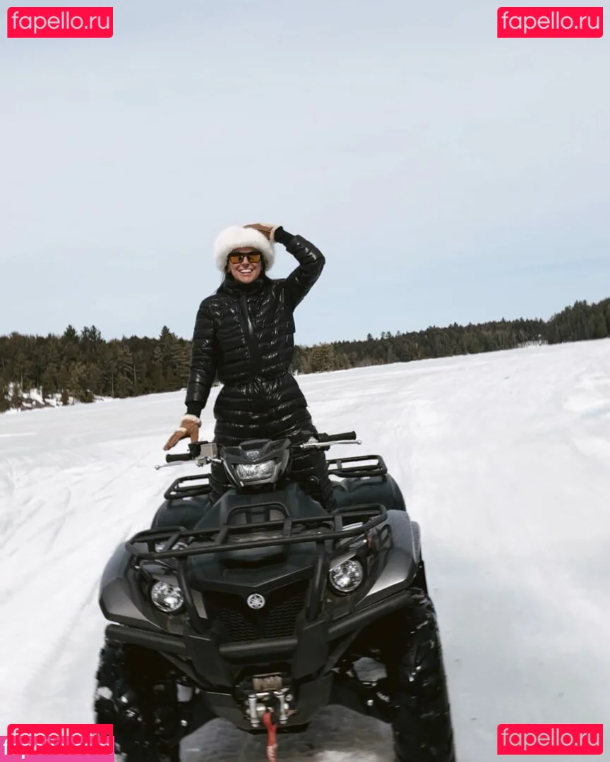 Serinda Swan Onlyfans Photo Gallery 