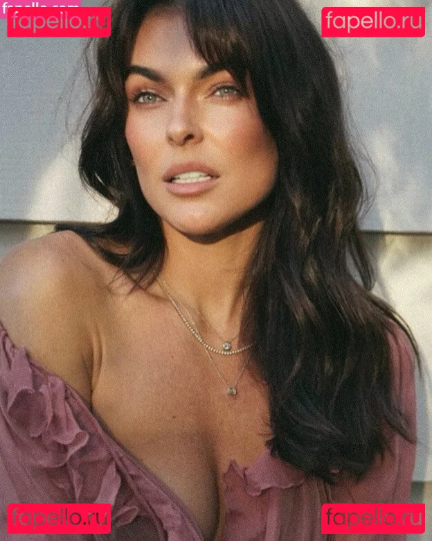 Serinda Swan Onlyfans Photo Gallery 