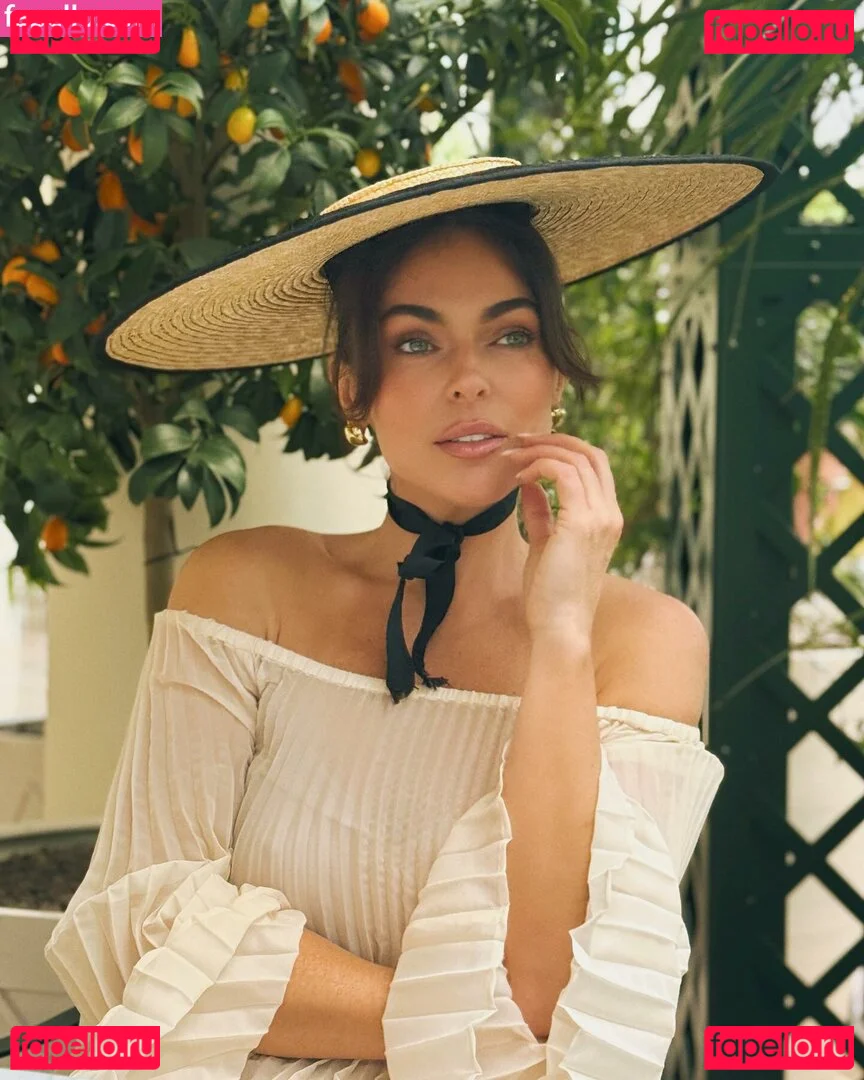 Serinda Swan Onlyfans Photo Gallery 