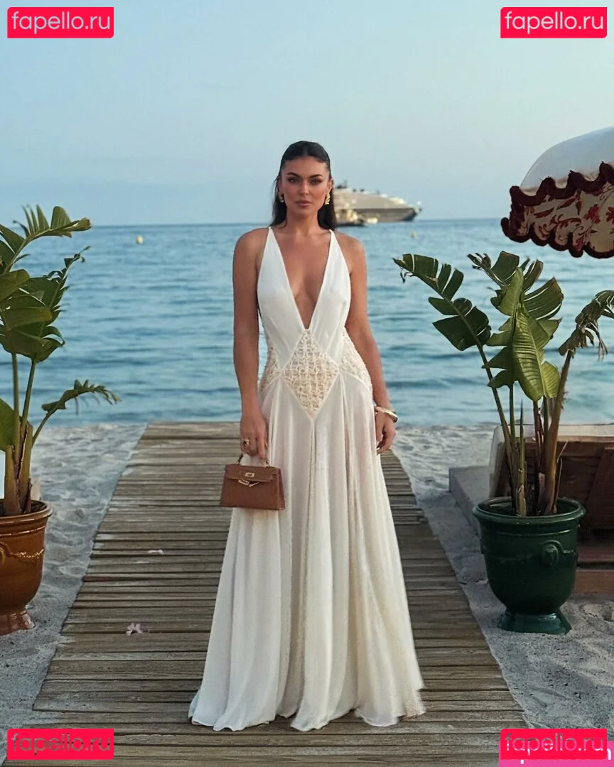 Serinda Swan Onlyfans Photo Gallery 