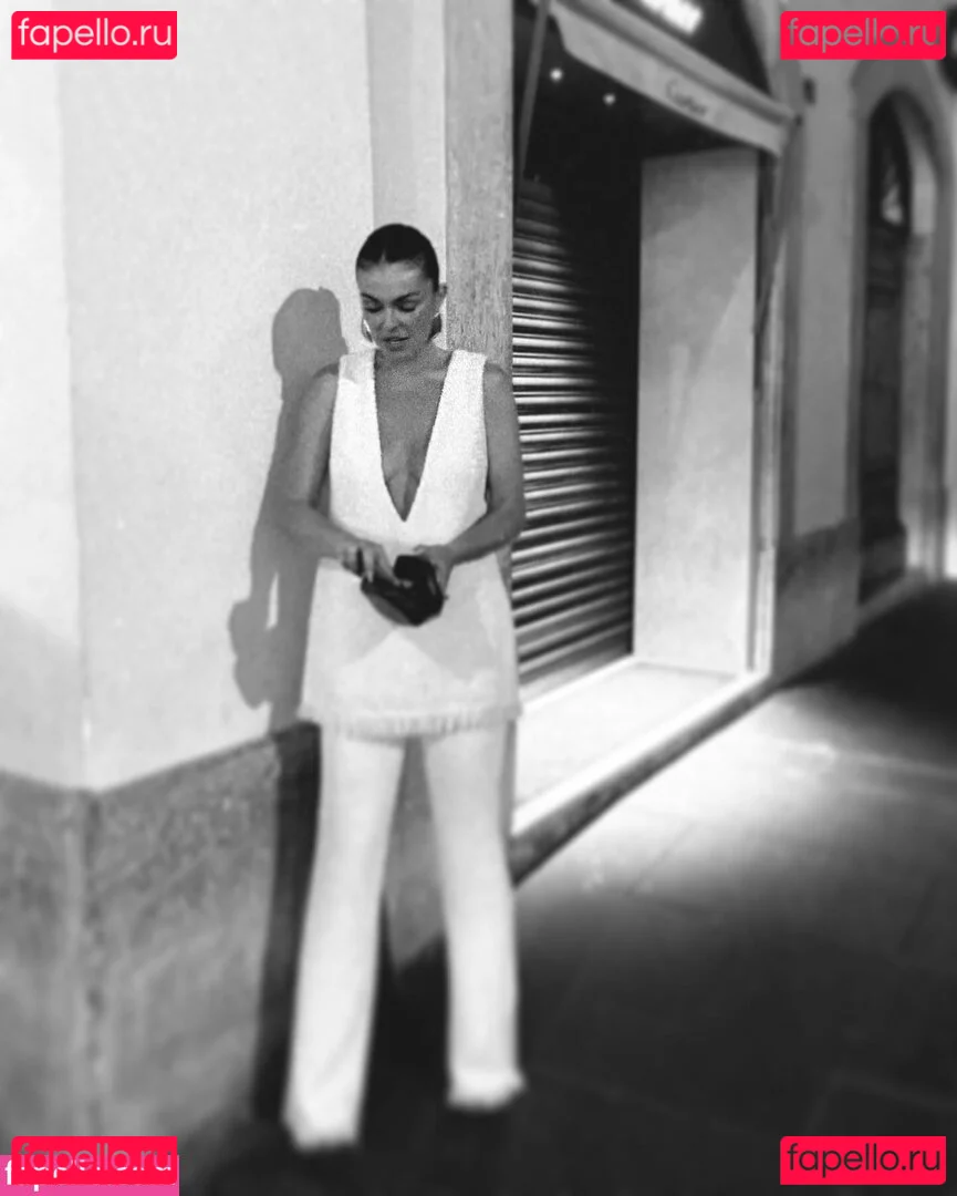 Serinda Swan Onlyfans Photo Gallery 