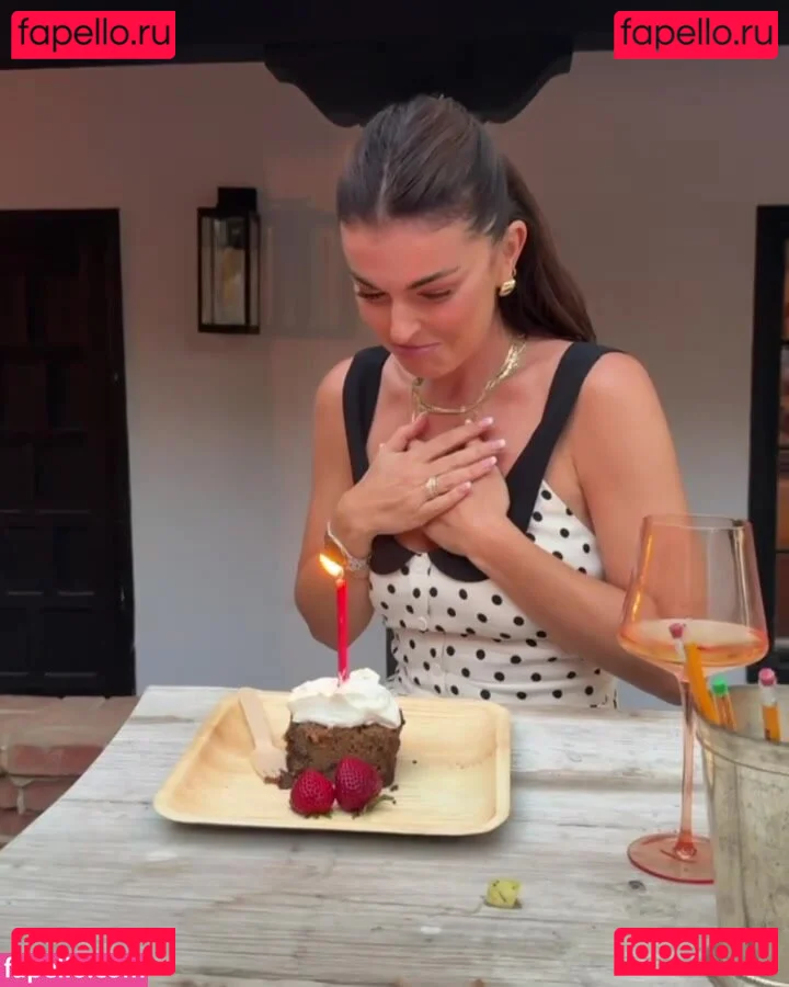 Serinda Swan Onlyfans Photo Gallery 