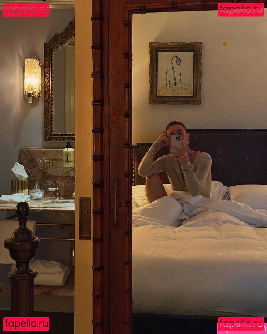 Serinda Swan Onlyfans Photo Gallery 