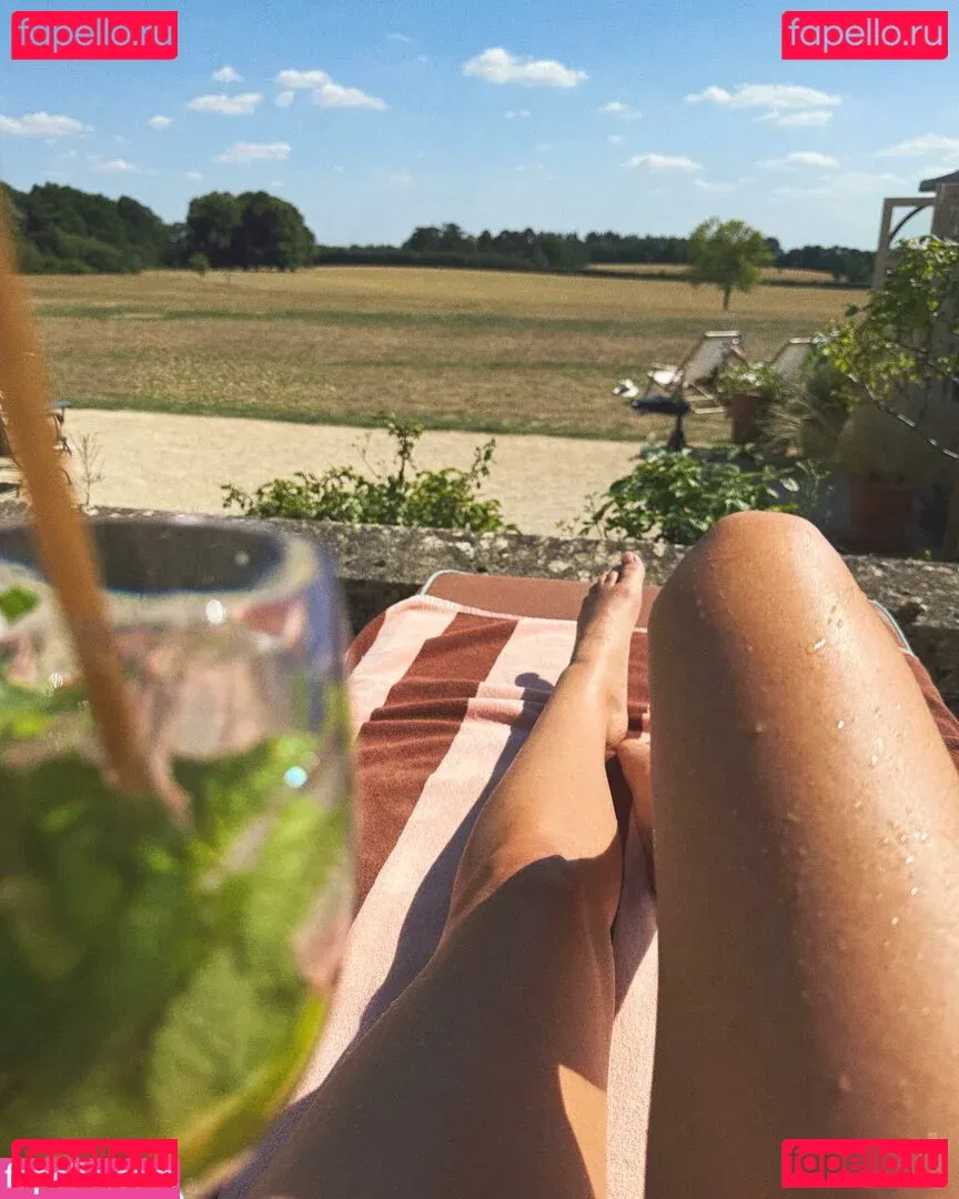 Serinda Swan Onlyfans Photo Gallery 