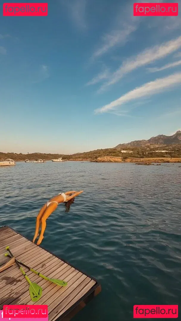 Serinda Swan Onlyfans Photo Gallery 