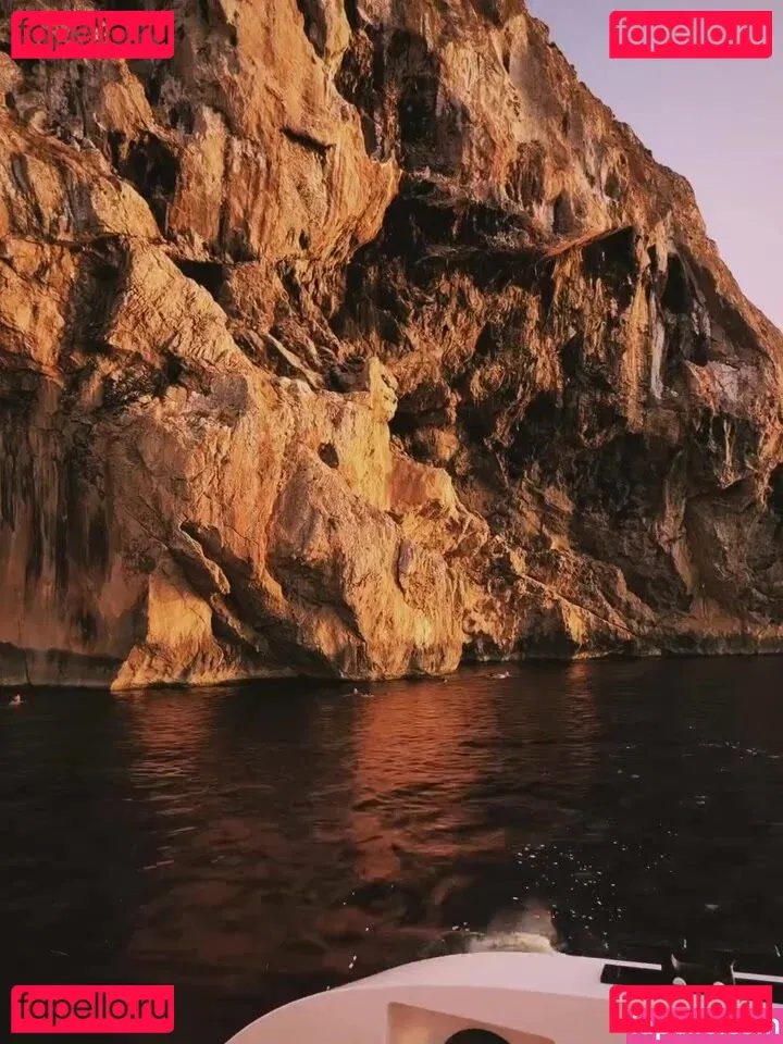 Serinda Swan Onlyfans Photo Gallery 