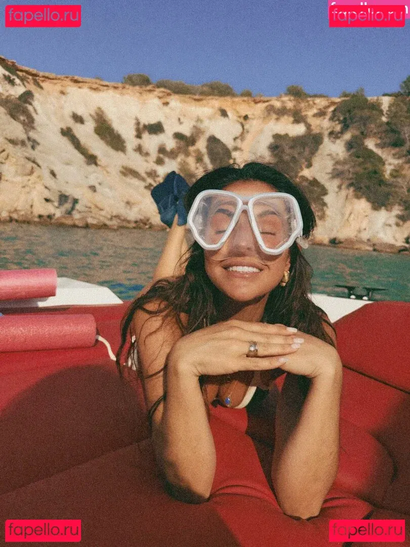 Serinda Swan Onlyfans Photo Gallery 