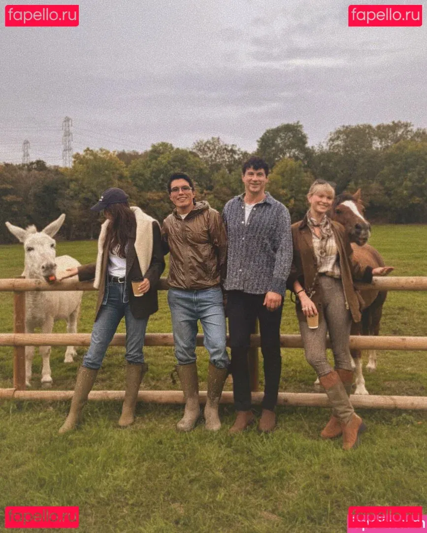 Serinda Swan Onlyfans Photo Gallery 