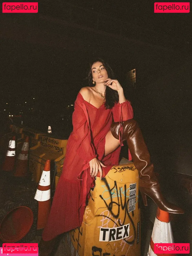 Serinda Swan Onlyfans Photo Gallery 