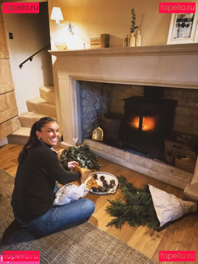 Serinda Swan Onlyfans Photo Gallery 