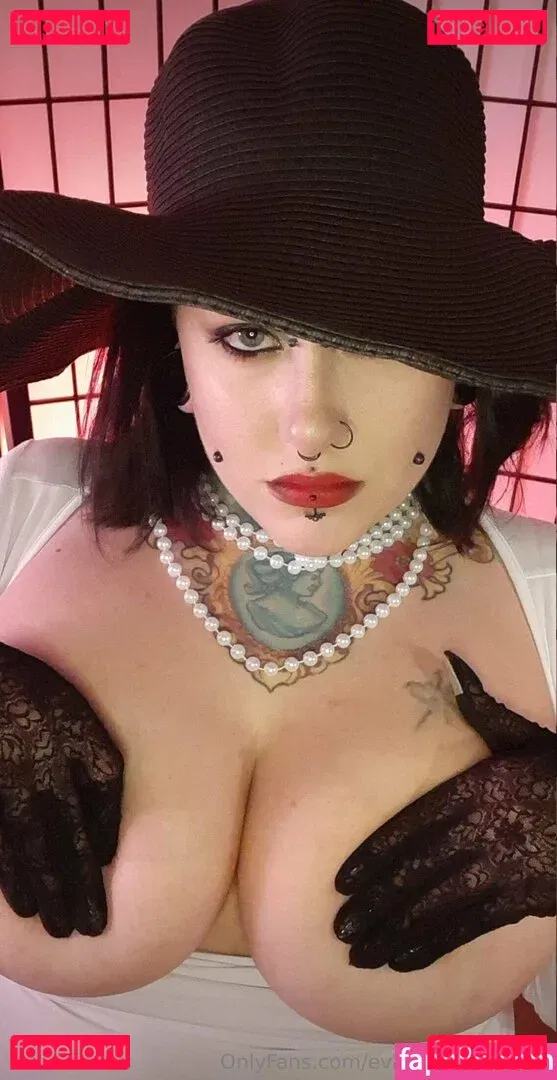 evapilotravyn.free Onlyfans Photo Gallery 