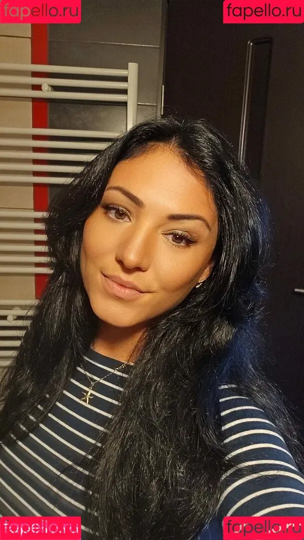 FoxyKara Onlyfans Photo Gallery 
