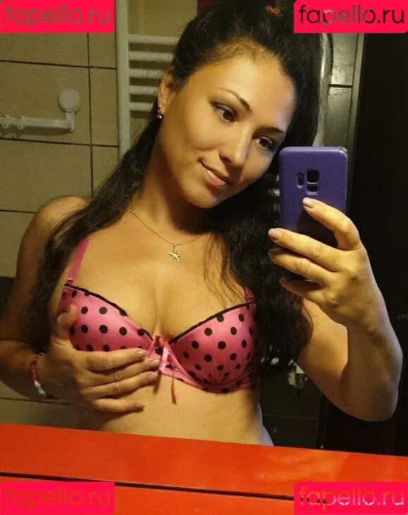 FoxyKara Onlyfans Photo Gallery 