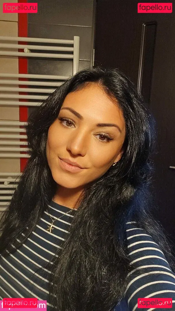 FoxyKara Onlyfans Photo Gallery 